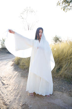 Load image into Gallery viewer, Pleated Off-white Abaya