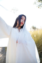 Load image into Gallery viewer, Pleated Off-white Abaya